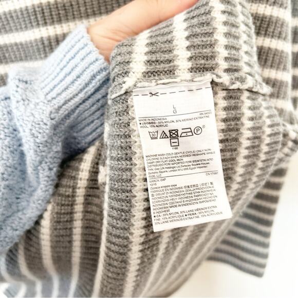 GAP Striped Merino Wool Blend Sweater Gray White Long Sleeve Pullover Size L - Picture 5 of 6